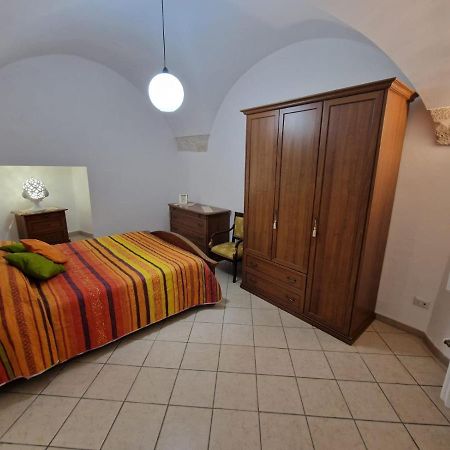 Вилла Casa Scheledd Чистернино Экстерьер фото