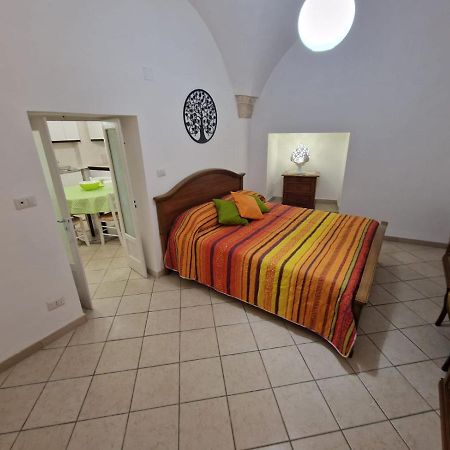 Вилла Casa Scheledd Чистернино Экстерьер фото