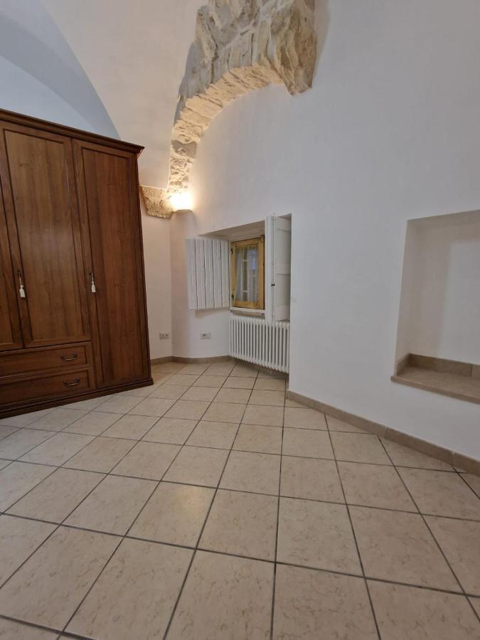 Вилла Casa Scheledd Чистернино Экстерьер фото