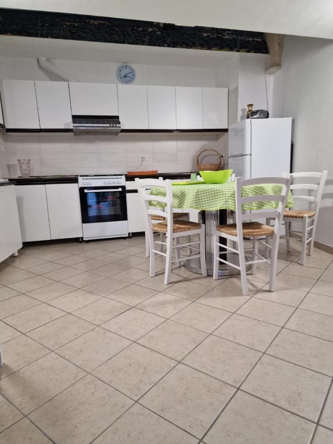 Вилла Casa Scheledd Чистернино Экстерьер фото