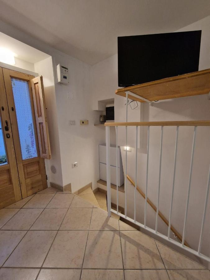 Вилла Casa Scheledd Чистернино Экстерьер фото